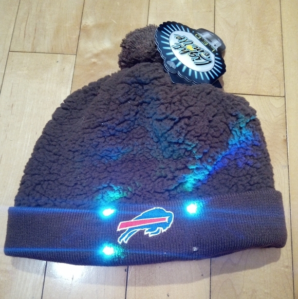 NFL Buffalo Bills Light em' up hat and mitten set - Picture 5 of 8